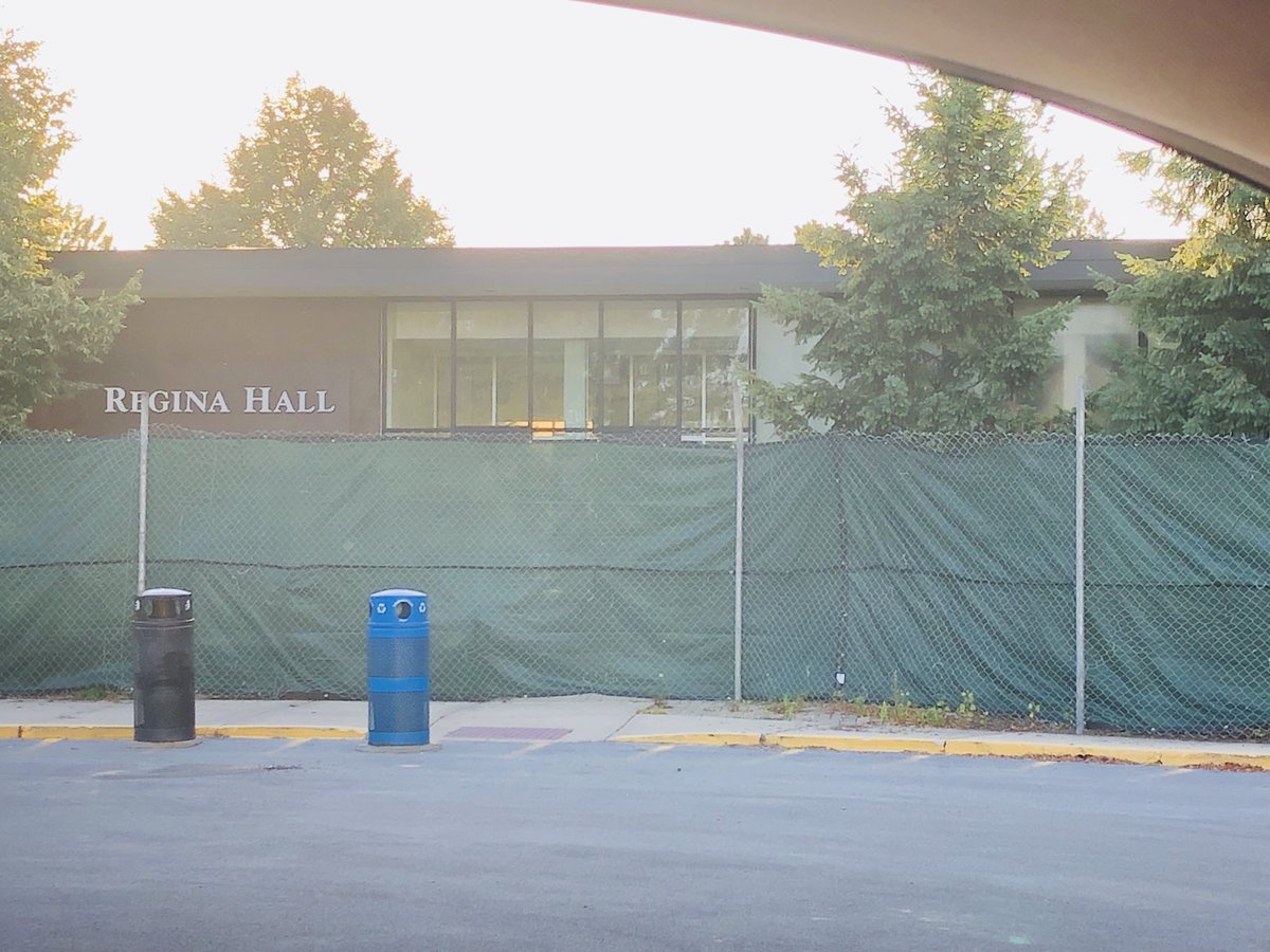 bkathompson3's tweet photo. Last look at #theRegLife @SaintXavier! https://t.co/h3Nj117O3c