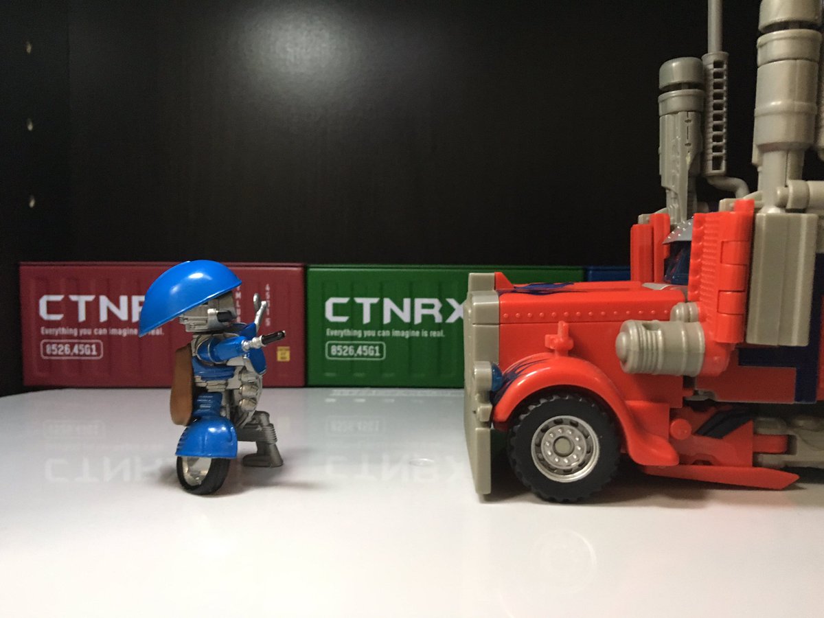 MartyDocBrown's tweet photo. #Sqweeks
#メタコレ
#TheLastKnight
#スクィークス はベスパのスクーターにトランスフォームする小型オートボットだが、各部の破損により変形不能になっている。
外見とキャラの可愛さゆえに、幅広く人気を集めた。
#Transformers https://t.co/t6j6cYBLi5