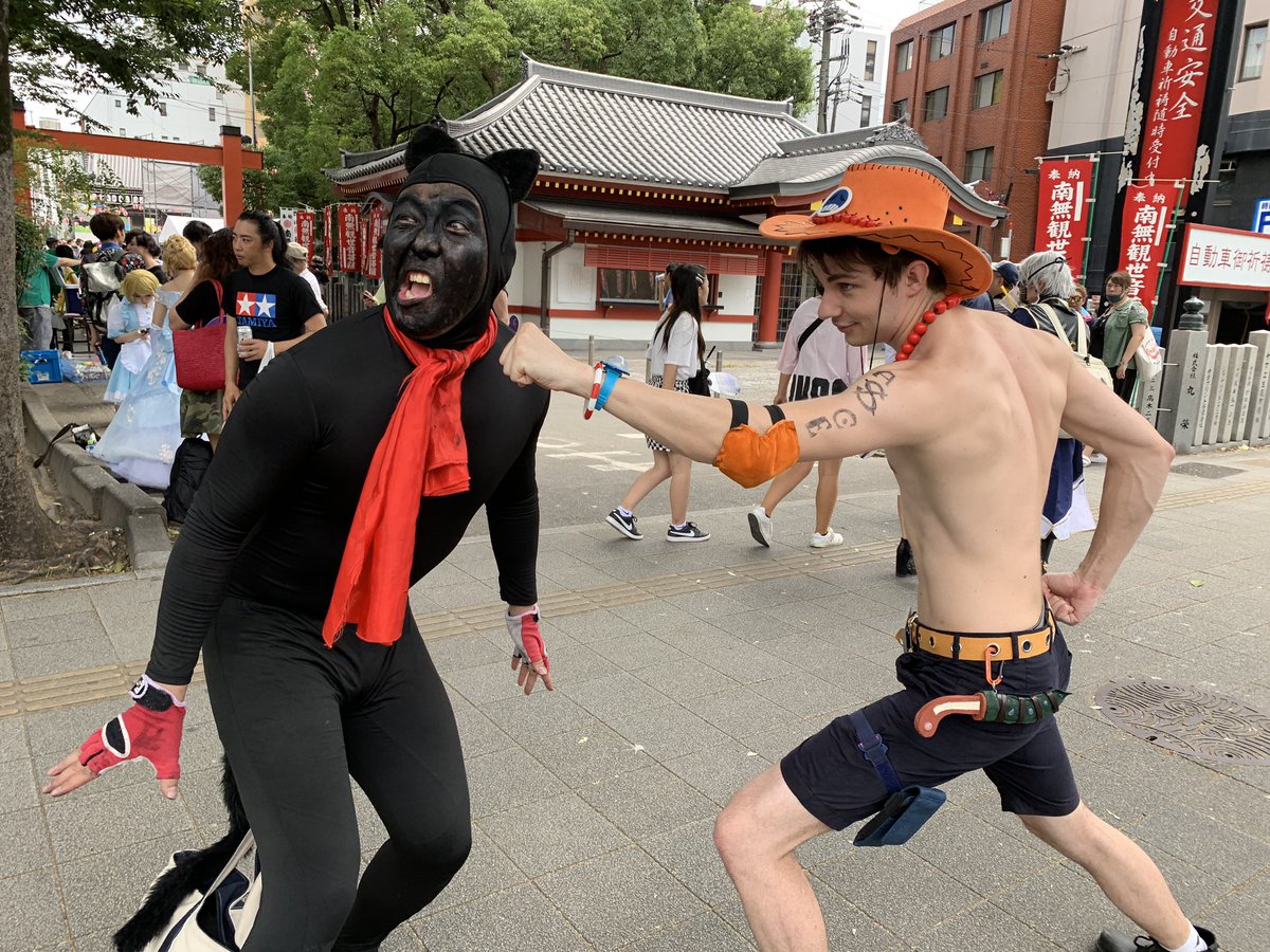 Twoucan 外人カッコいいすぎる の注目ツイート コスプレ