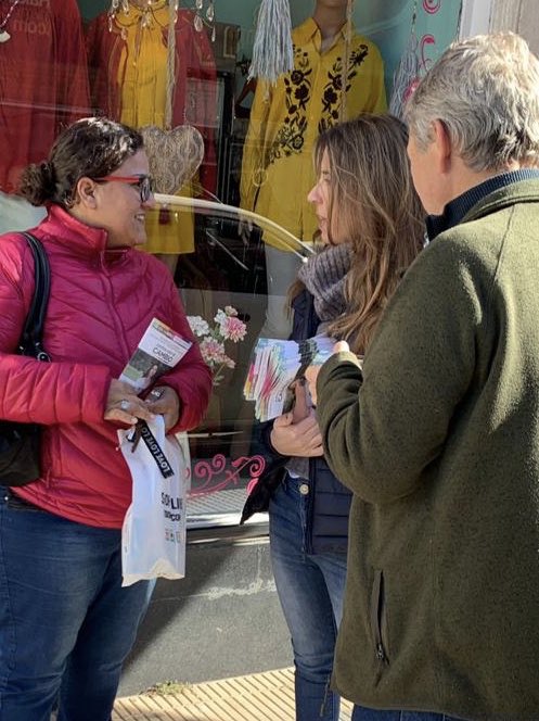 JuliadePaola2's tweet photo. EL CAMINO SE HACE EN EQUIPO 

Salimos a dialogar y contarle a los vecinos acerca de las transformaciones que queremos para nuestra ciudad. 

¡Estar cerca, escuchar y trabajar juntos! 

#JuntosSomosImparables https://t.co/YfSgP1kfOn