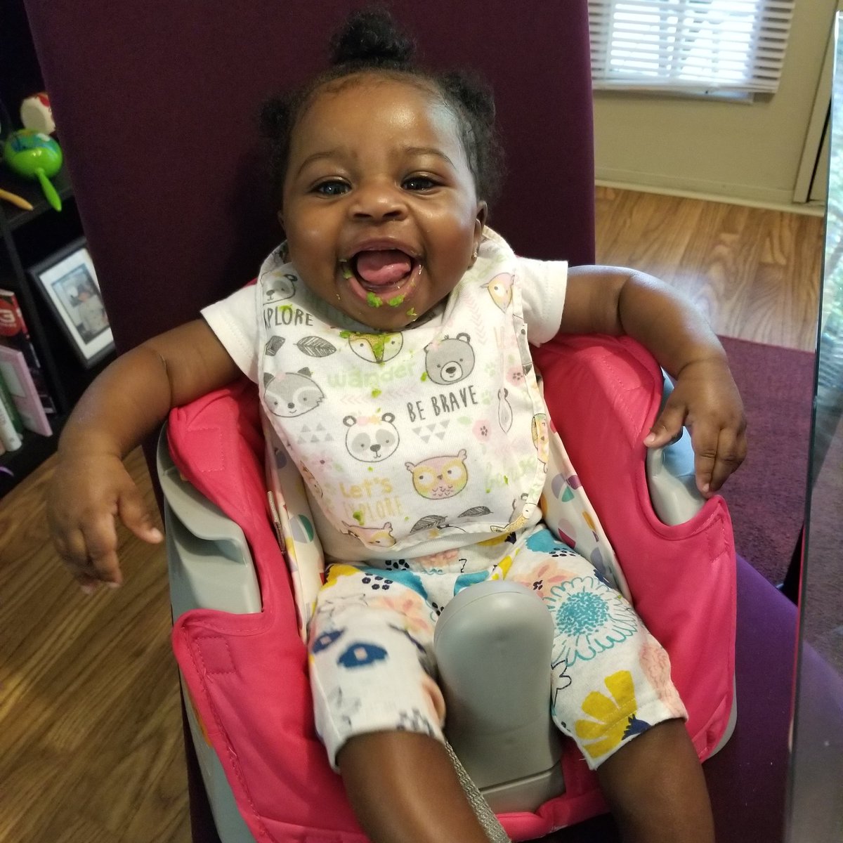 JazyPatty's tweet photo. Guess who likes peas?! 😍😊😁 https://t.co/yfpZuiXkrH