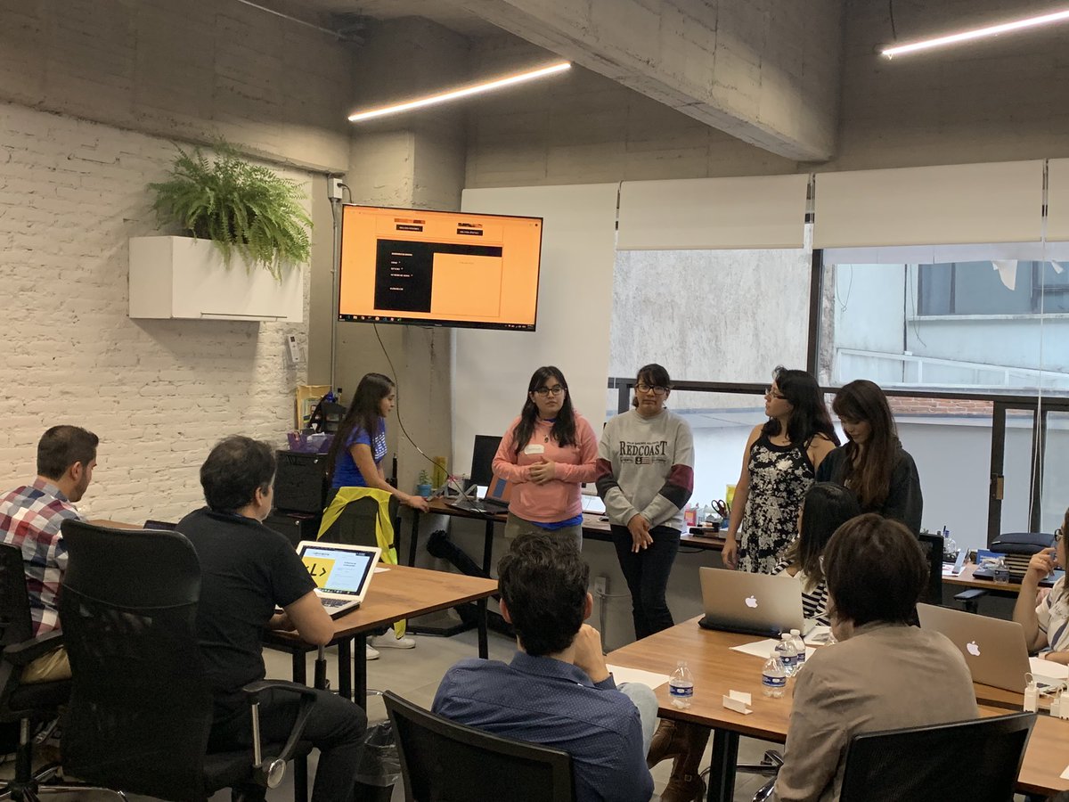 carlossm68's tweet photo. Iniciamos las evaluaciones de los trabajos de los squads del #hackathon del #IBMWeek en colaboración con @Laboratoriala @ibm_mx @IBMorg #GoodTechIBM https://t.co/Xfy8BopxyG