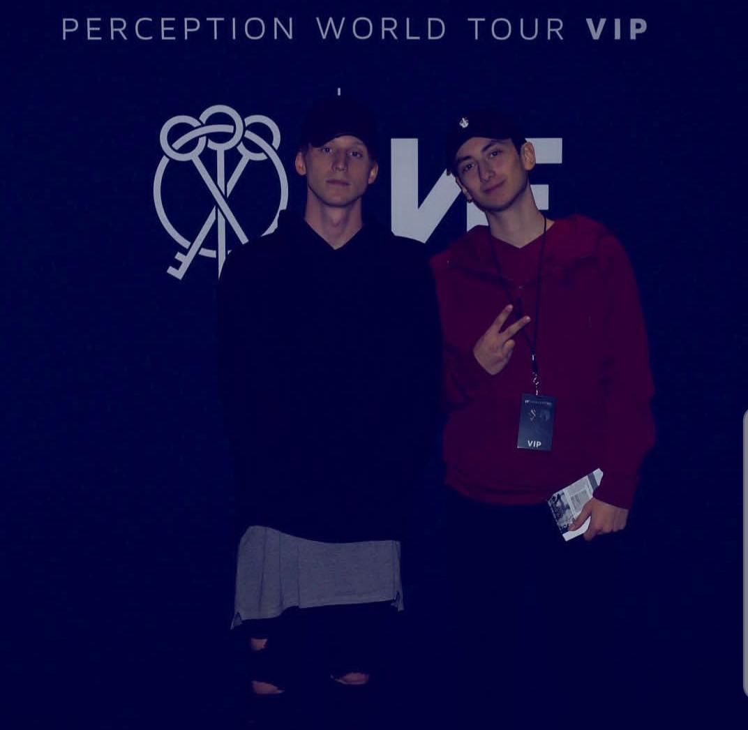 Stezi_xx's tweet photo. When I met the legend himself π
#nf #thesearch #perceptiontour #debut https://t.co/gklMTJhqw5
