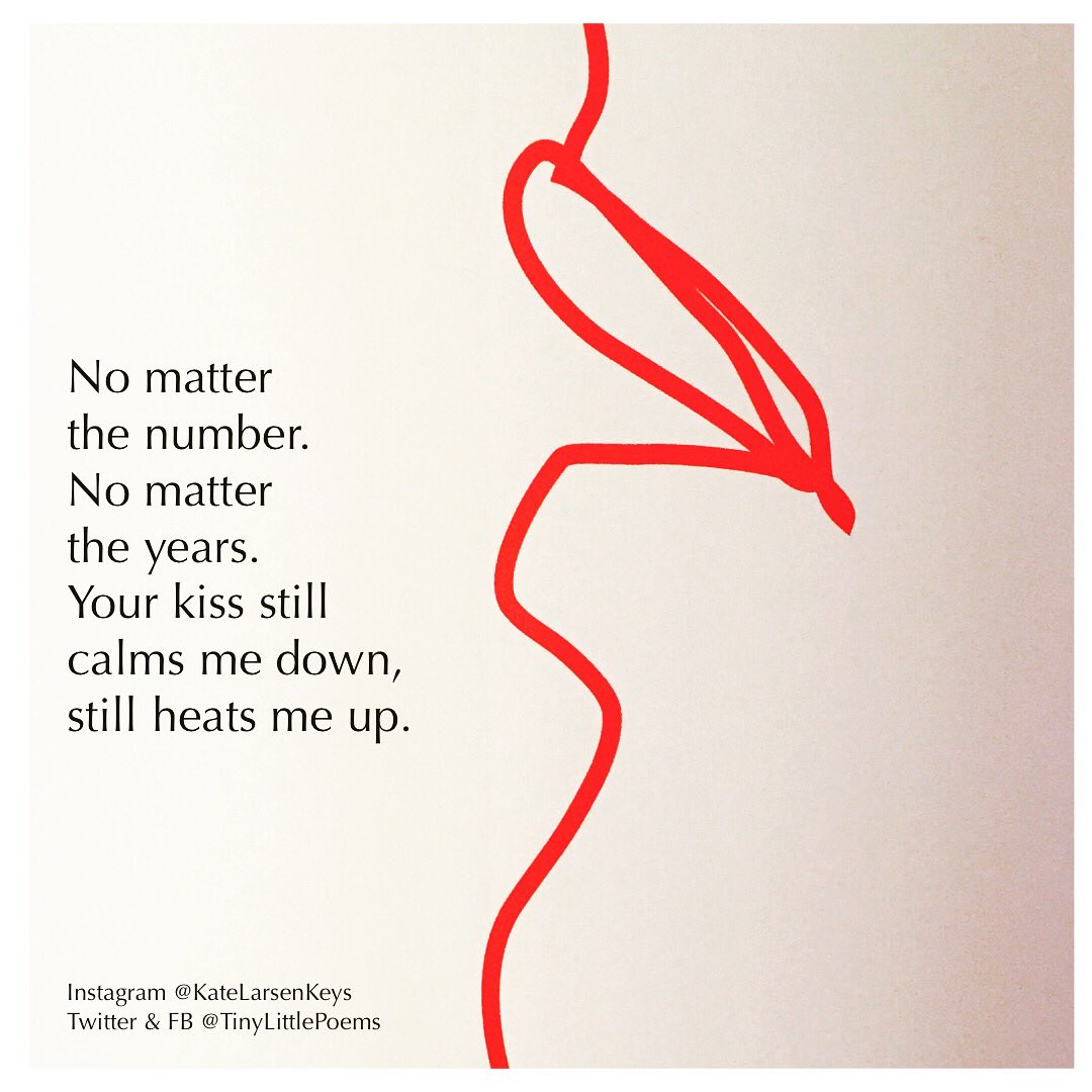 KateLarsenKeys's tweet photo. No matter
the number.
No matter
the years.
Your kiss still
calms me down,
still heats me up.
#TinyLittlePoem #Poetry #AdelaidePoetry #StreetsOfAdelaide #Mpy #vss https://t.co/khTjS58z3u