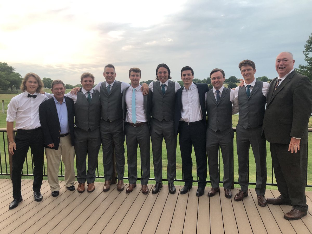 AggieMTEN's tweet photo. Congrats to @shanevinsant for getting married tonight!

#GigEm https://t.co/LQeJmaK3uI