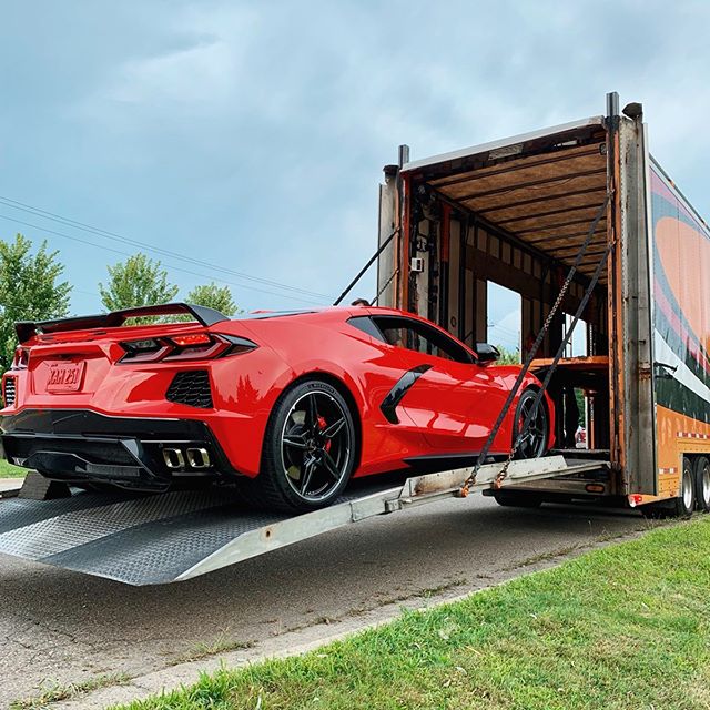 ReliableCarrier's tweet photo. History made❗️Big congrats to our friends corvette for launching their 2020 #c8 mid-engine masterpiece 😍 It’s an absolute honor transporting these iconic vehicles around as your team shows them off to the world. #NextGeneration #vette #reliablecarriers https://t.co/L71h3H8Ebq