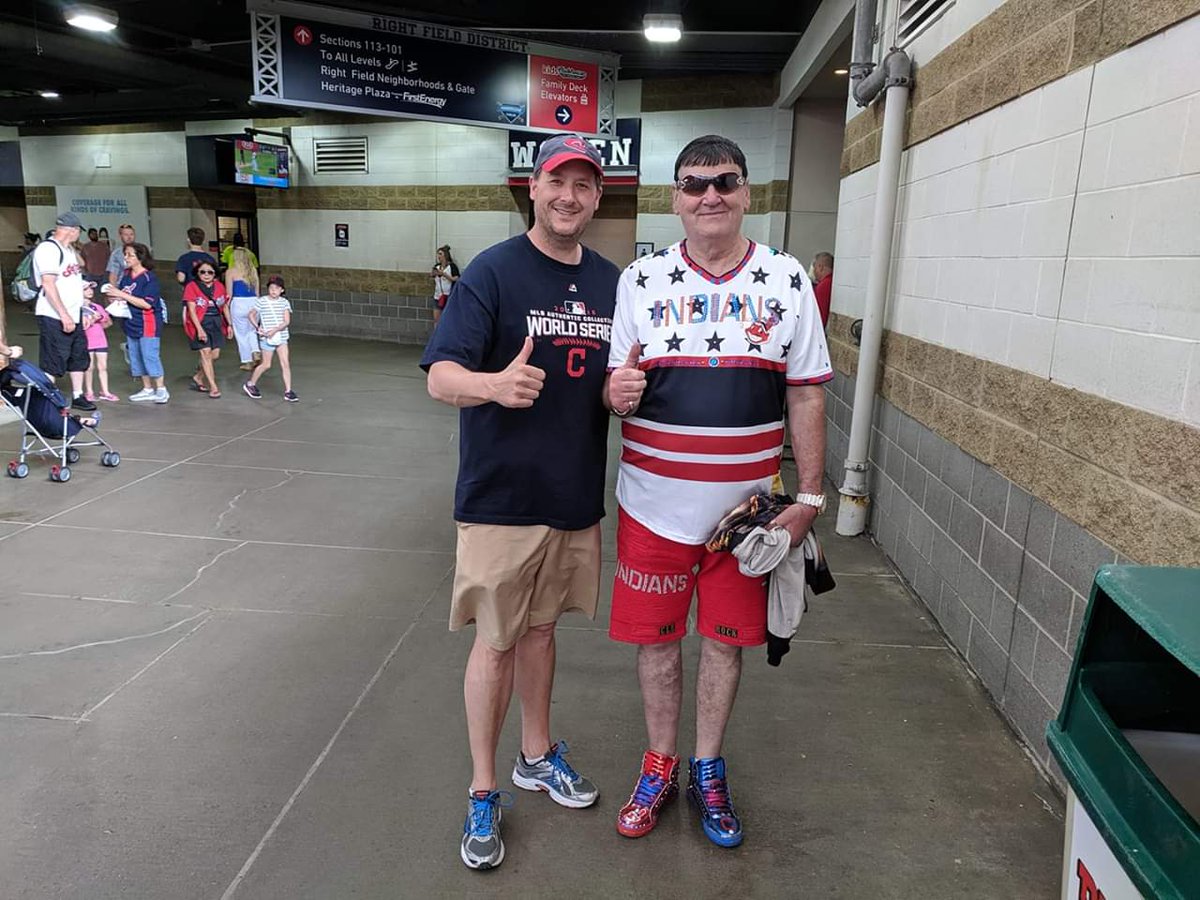 RyanInNiles's tweet photo. @InTheZone2121 @STucknies #MallGuy>Lame Old Guys. Always.. https://t.co/lu5t3s7rsu