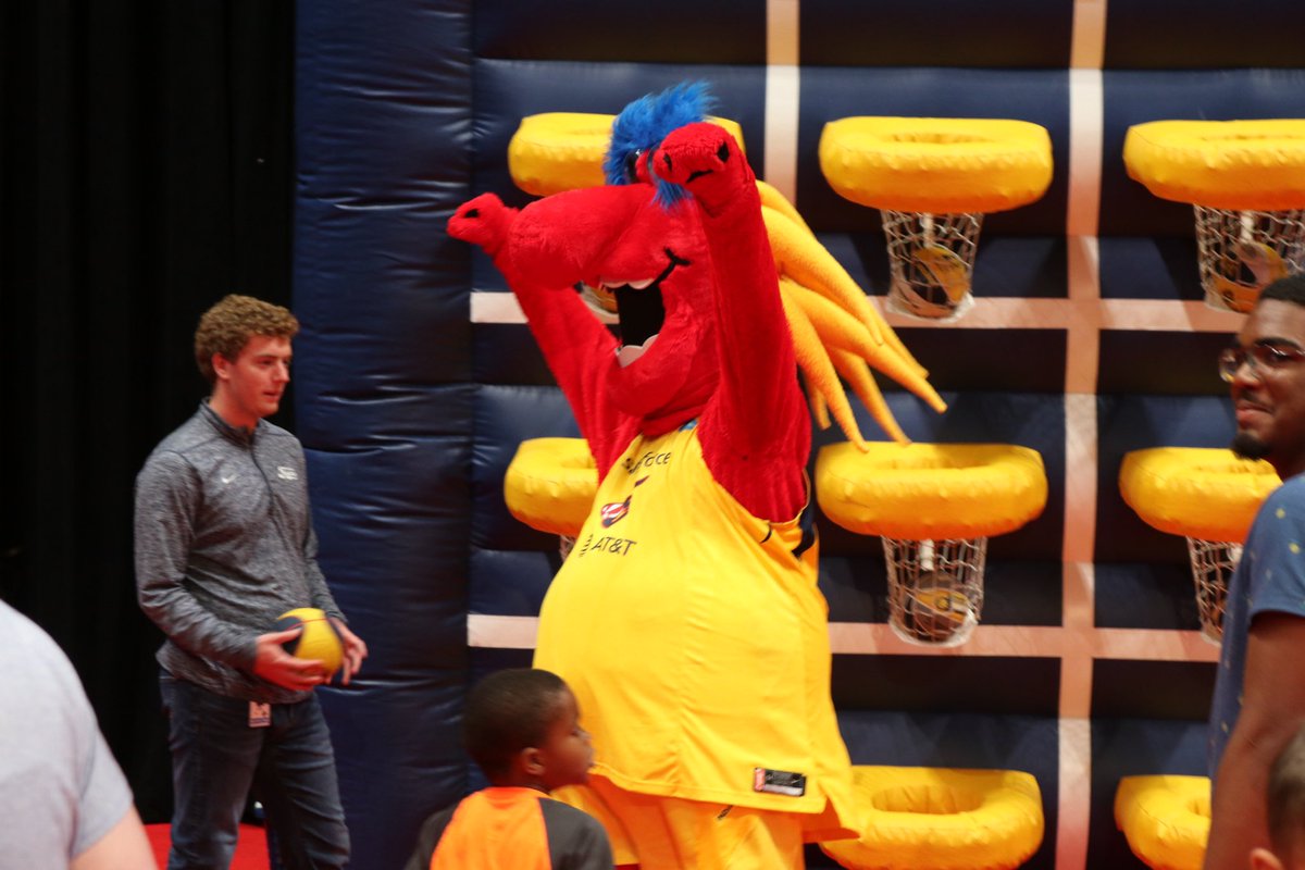 IndyMayorJoe's tweet photo. Tonight marked the largest regular season comeback win in franchise history — hard fought game @IndianaFever. Glad to end this busy day with our outstanding team. #Stop9 https://t.co/8X3OnLHgdT