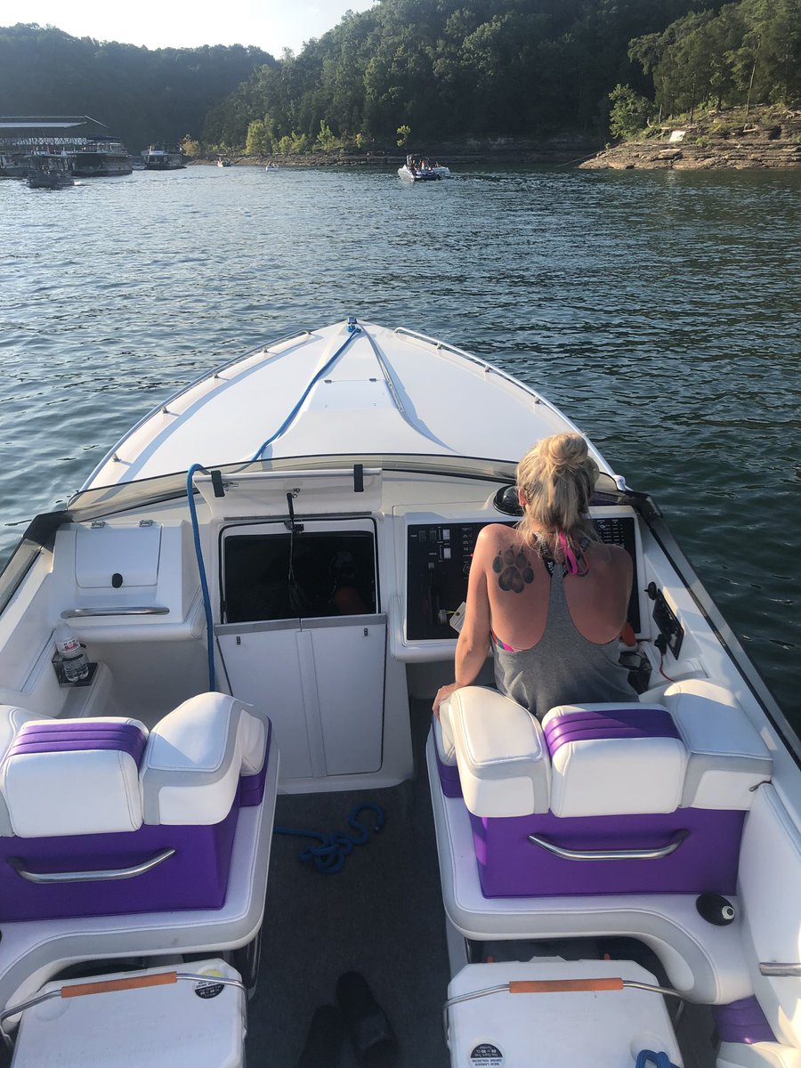 nicoledemetro's tweet photo. Just out here living our best lives 💙💜💙💜 https://t.co/WehicEnbM1