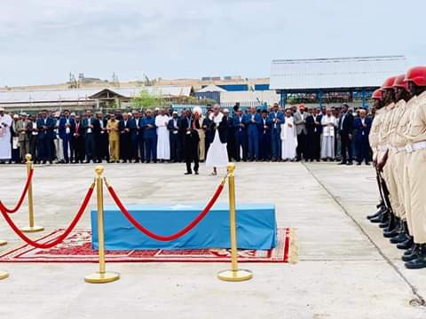 AbdirizakSalt's tweet photo. Plane carrying the corpse of the late former Mogadishu mayor touched down aden abdule international airport. 

Ilahey haunaxaristo. https://t.co/Nqx4vyrrmN
