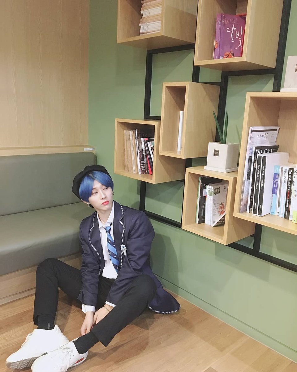 noir__int's tweet photo. [TRANS] 190804 Noir official Instagram update 

I still wasn't finished!! 😘💙

#느와르 #NOIR #EnergeticIdol #GodlyIdol #김연국 #YEONKUK #SchoolUniform #Sunday #RemedialClass https://t.co/dkDMFbZq2m