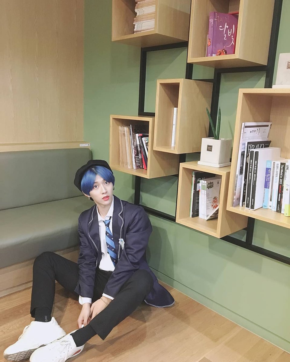 noir__int's tweet photo. [TRANS] 190804 Noir official Instagram update 

I still wasn't finished!! 😘💙

#느와르 #NOIR #EnergeticIdol #GodlyIdol #김연국 #YEONKUK #SchoolUniform #Sunday #RemedialClass https://t.co/dkDMFbZq2m
