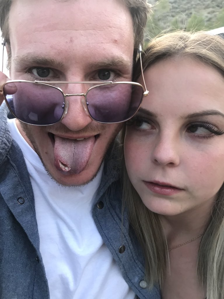 bivter123's tweet image. When you leave your bf alone for 1 hour and then you find him like this #headbutt