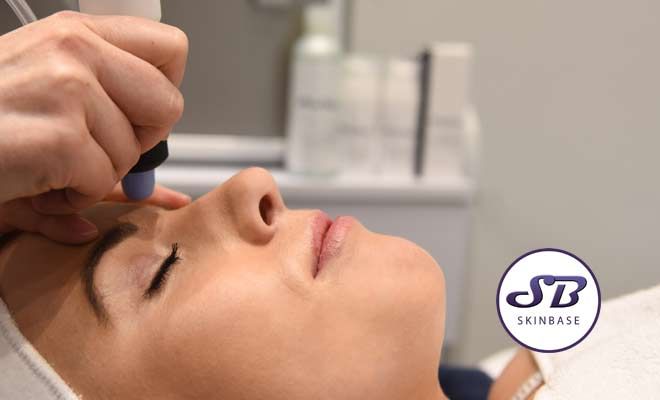 SkinBase_facial's tweet photo. Aftercare is so important following treatments. Make sure you are getting the most from your SkinBase facials by following the aftercare advice given by your therapist. https://t.co/2dyVNWvo1R #skinbase #microdermabrasion #aftercare https://t.co/Mswxnef2eC