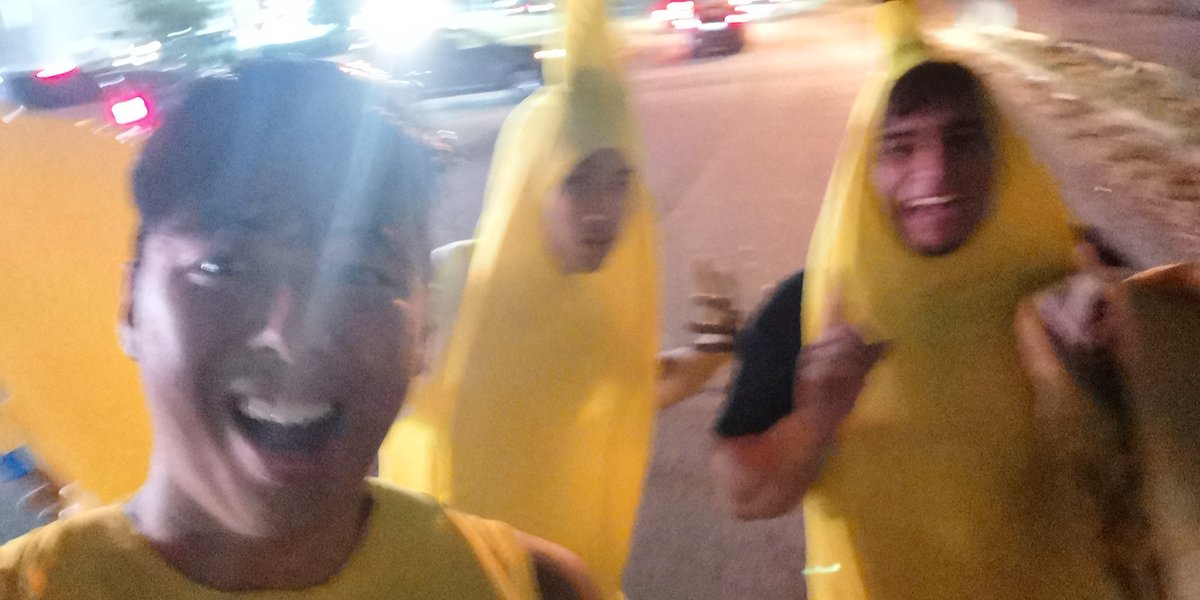 BootlegChang's tweet photo. @dadalife thanks for the amazing show. Banana family getting tacos. Let us know if y'all wanna join. https://t.co/aFuAoL3LnE