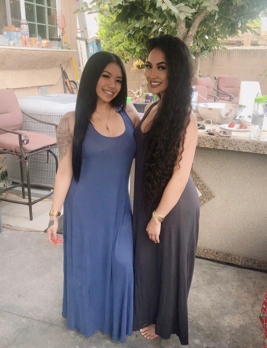 _jemminae's tweet photo. same dress-same place-same bestfriend
Issa fa’eva thaaaang 🔒💙🤞🏼
#5yearschallenge https://t.co/Zy1ncCi1B3