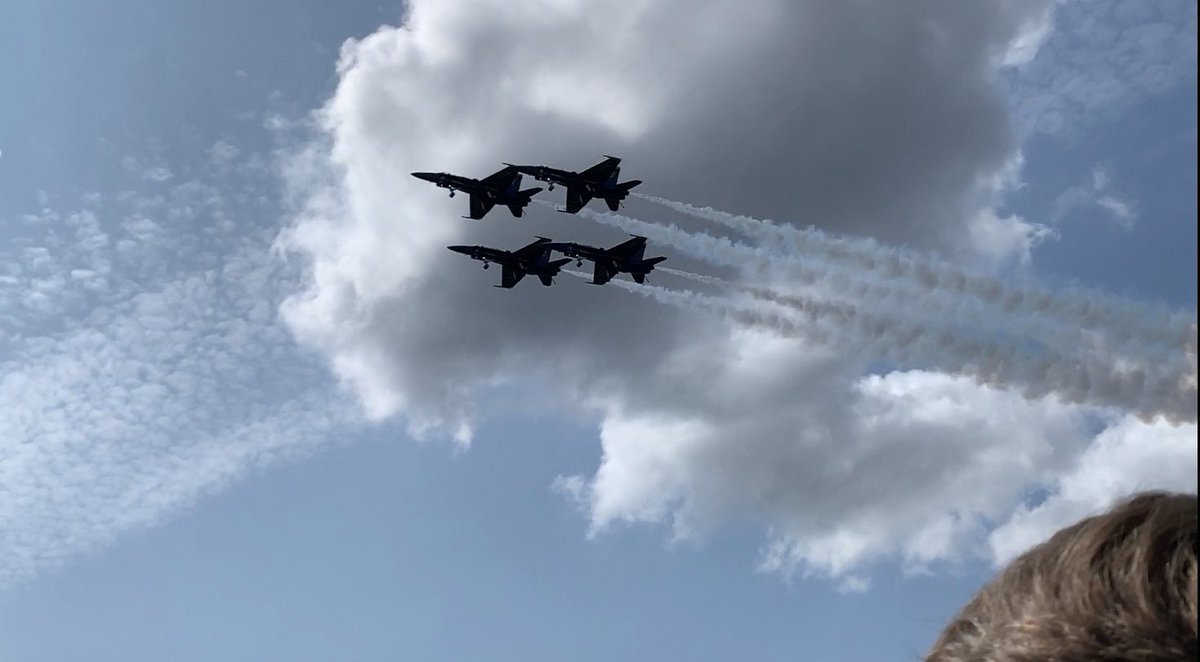 AmericaMQT's tweet image. Bing Ads took me on a cruise yesterday to watch the Blue Angels performance, and they reinforced my love for boats
It was an amazing day 🛥🛫
#microsoftlife #microsoftintern