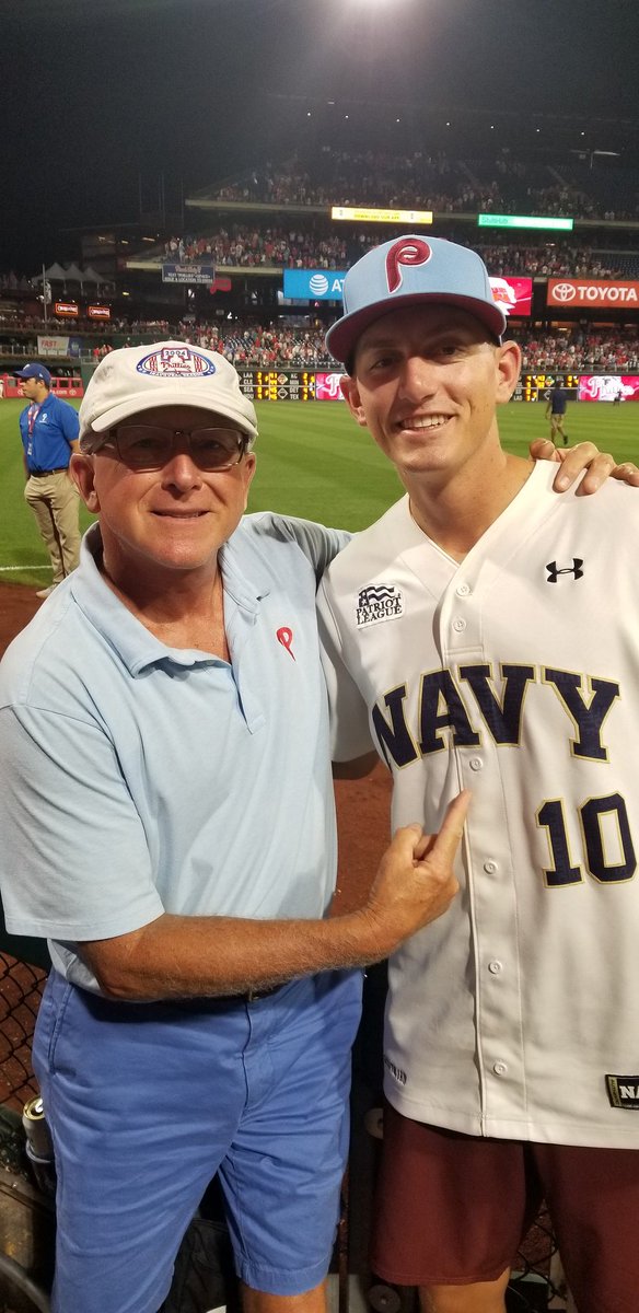 Plumsteadrocks's tweet photo. Met @jacksonzoch tonight. Awesome young man and 2019 @USNavy  graduate. Will be a @USMC pilot. Thank you in advance for your service and for being awesome! You Rock !!!!! Go #Navy https://t.co/RcCjpRnnsN