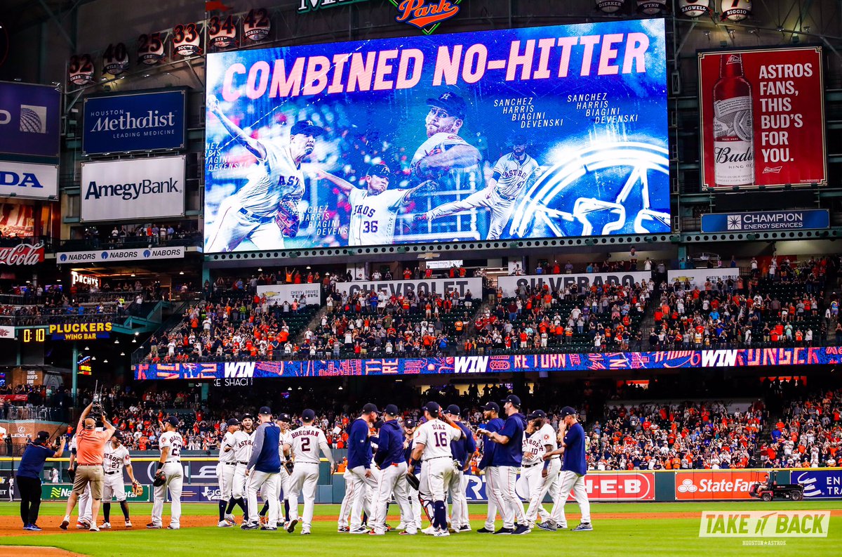 astros's tweet photo. 🔥🔥🔥 https://t.co/h7z8uhb1n0