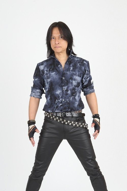 VALTHUSOFFICIAL's tweet photo. 【CIRCUS MAXIMUS出演情報②】
10/21はGUNBRIDGE、AXBITESのYAMA-B氏(元Galneryus)をサポートVoとして迎えてのライブとなります!
Wat Hagarとは一味違ったボーカルをお楽しみください!
↓↓からご予約が可能です!
https://t.co/wQEgO3d9ro
VALTHUS公式HPからも予約可能↓
https://t.co/JjWlihmy3M https://t.co/edeN9boN7H