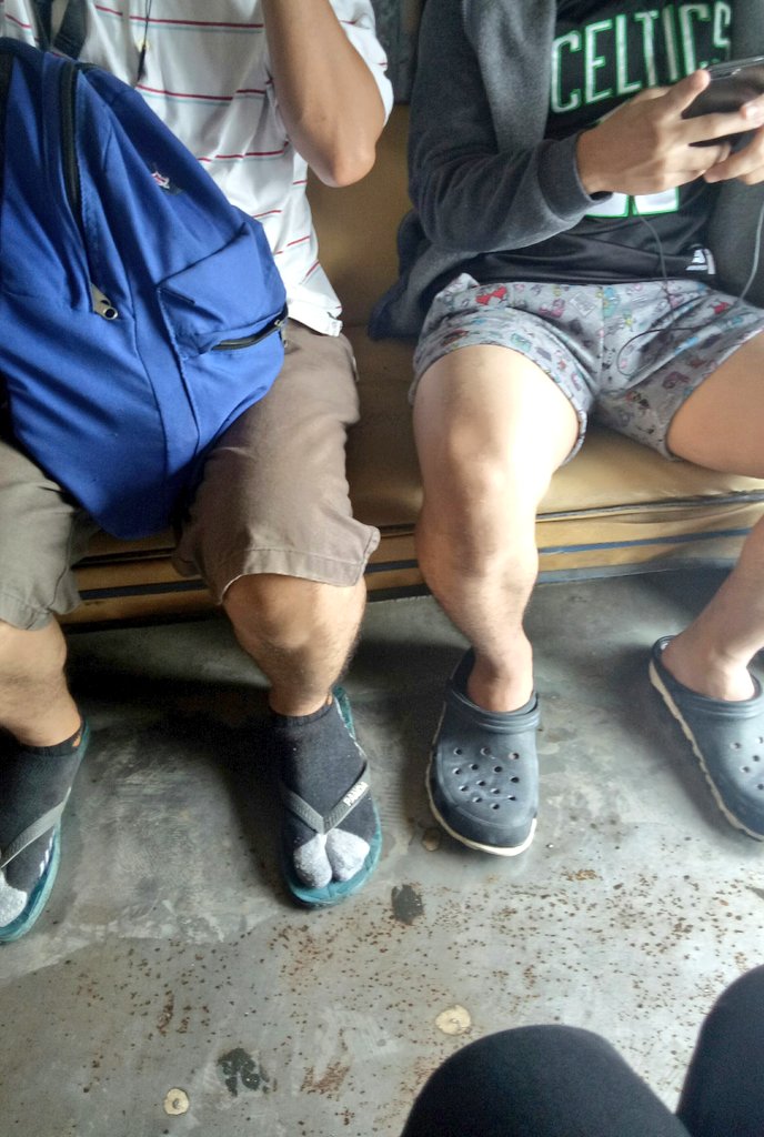 jeson85435645's tweet photo. ung waiting ka nalang na umandar my pa bakat pa si pogi :) https://t.co/L5IcxSilM0