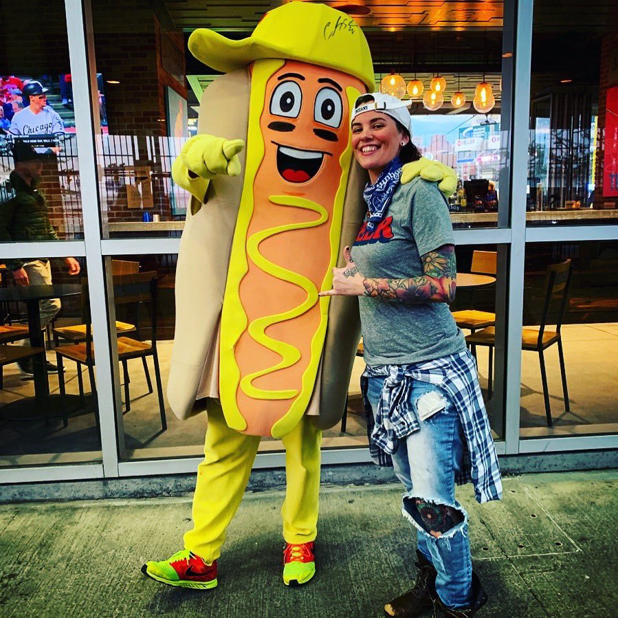Almost missed #NationalMustardDay 🤦🏻‍♀️ @Indians @TribeHotDogs #mydudemustard 🖤🖤🖤