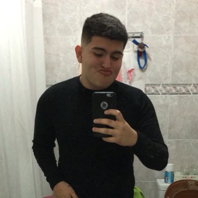 samirgalvan1's tweet photo. #NuevaFotoDePerfil #PorqueSerSerioAburreeee #AHRE #DaleFav #FavO6mesesDeMalaSuerte #Ndeah https://t.co/QNZE17iflU