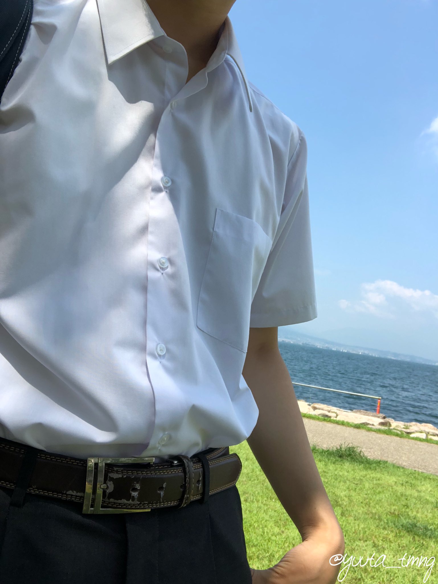 朝永裕太 A Twitter 夏だから琵琶湖に来ました どうでもいいんですけど シャツから中に着てるランニングシャツが透けてるフェチです 朝永裕太 A Twitter 夏だから琵琶湖に来ました どうでもいいんですけど シャツから中に着てるランニングシャツが透けてるフェチです