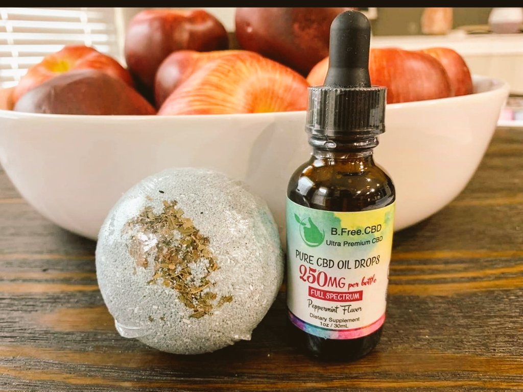 bfreecbd's tweet photo. Heat up your bedroom.
This photo has what you need for a great evening.
Apples, a CBD infused bath bomb and BFree CBD.
#labido #thoughtsandprayers #PrayForElPaso #detroit #lagos #niaja #MoneyBaggYo #nlessentertainment
#macombmichigan
#Memphis #bealestreet https://t.co/qvWgiGYUy5