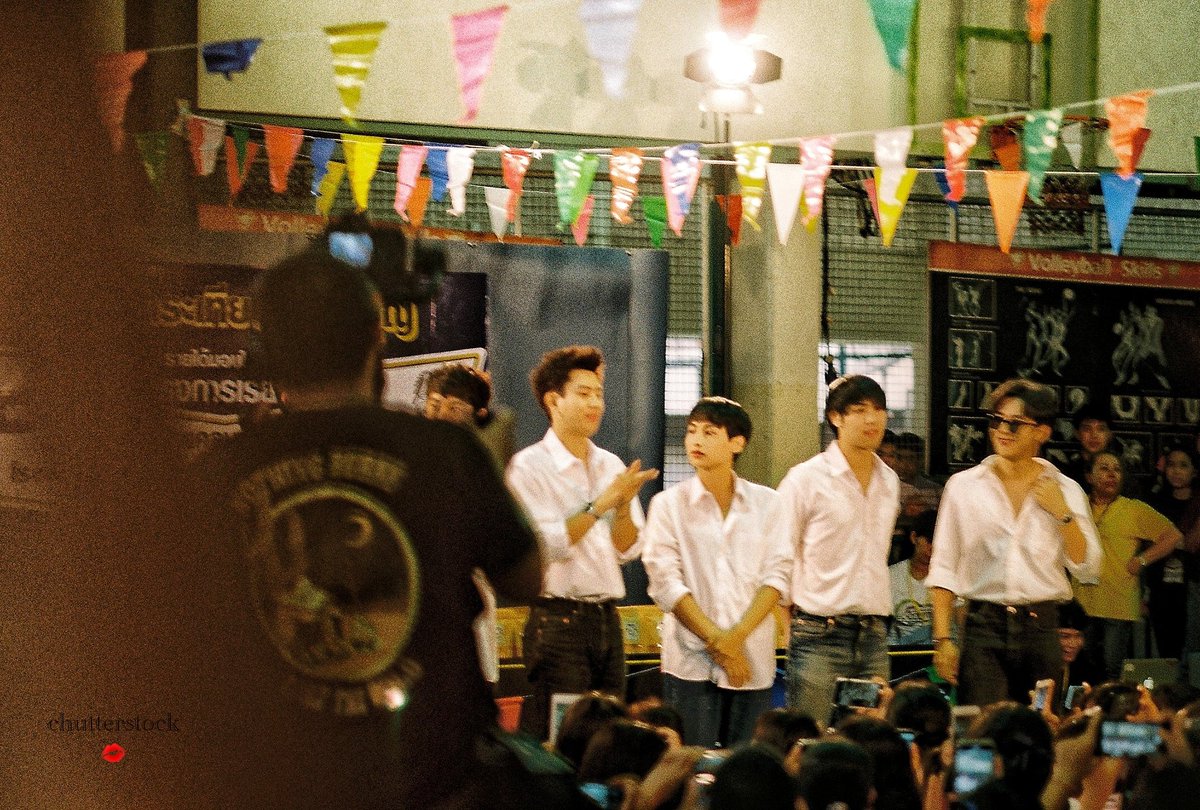 ChuChub6's tweet photo. รถโรงเรียนอินฟิล์ม ถ่ายกล้องฟิล์มไว้นานมาก ไกลมาก เกือบลืม #filmphotography #รถโรงเรียนSchoolRangers #ออฟกัน #chutterstock 💋 https://t.co/cKE4E31ZWu
