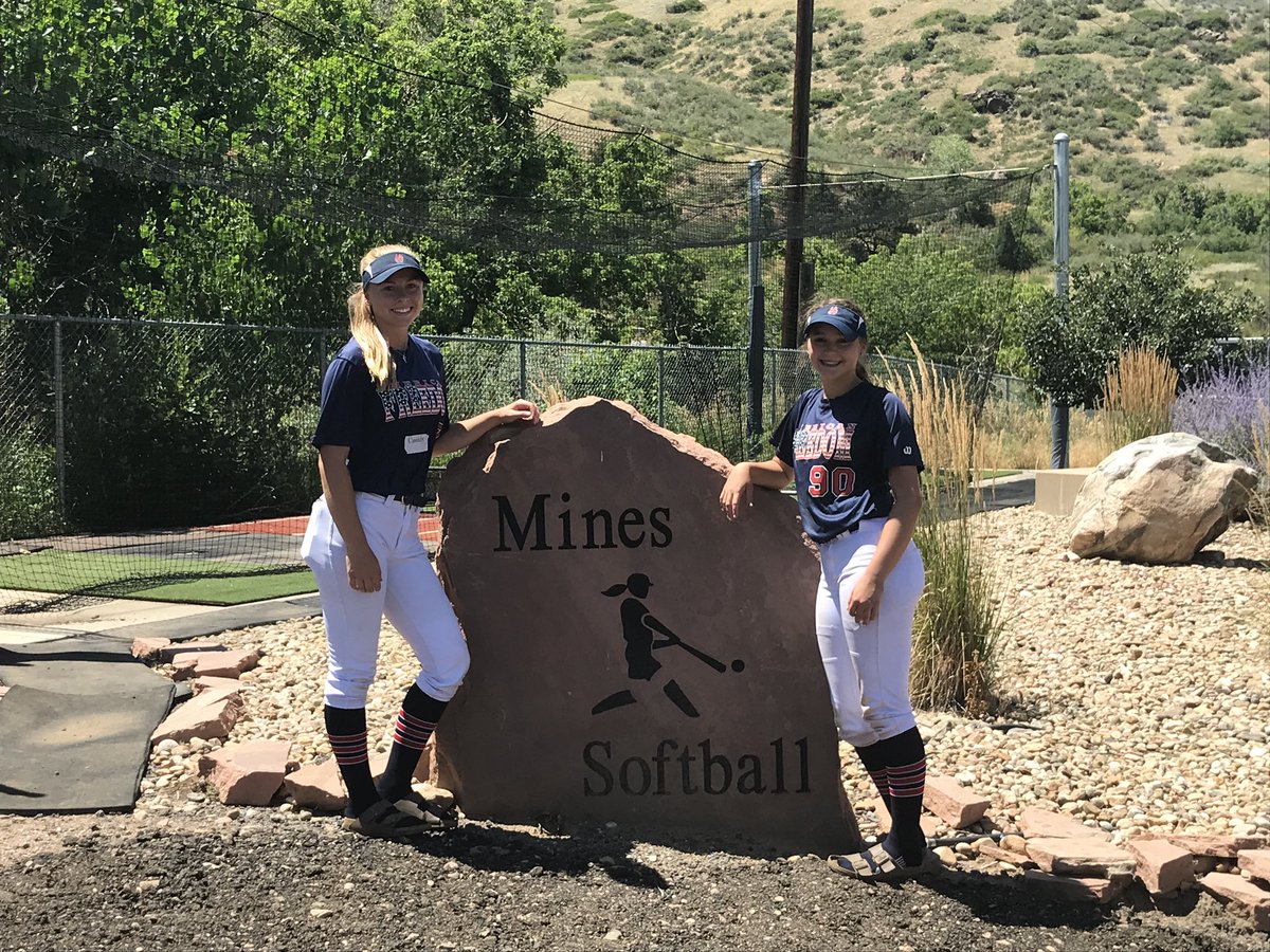 Had a great time at the Colorado School of Mines camp! <a href="/MinesSoftball/">Mines Softball</a> <a href="/MinesAthletics/">Mines Athletics</a> <a href="/Lglas57/">Leah Glasgow</a> @AFGoldCo