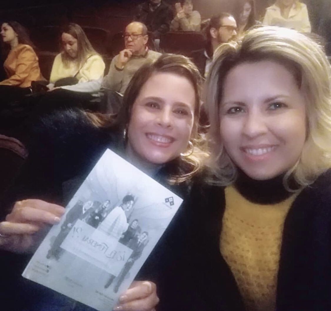 KattyaGonzalez9's tweet photo. “El ⚰️ Funeral” una comedia fantástica! 
Grandiosos los protagonistas Margarita Irun y Jose Luis Ardissone 
Salud por el teatro 🎭 Salud por una puesta brillante dirigida por Pablo Ardissone
R E C O M E N D A D A para olvidar un rato a Joselo 🤭 #Arlequinpy https://t.co/QVisd1v1FV
