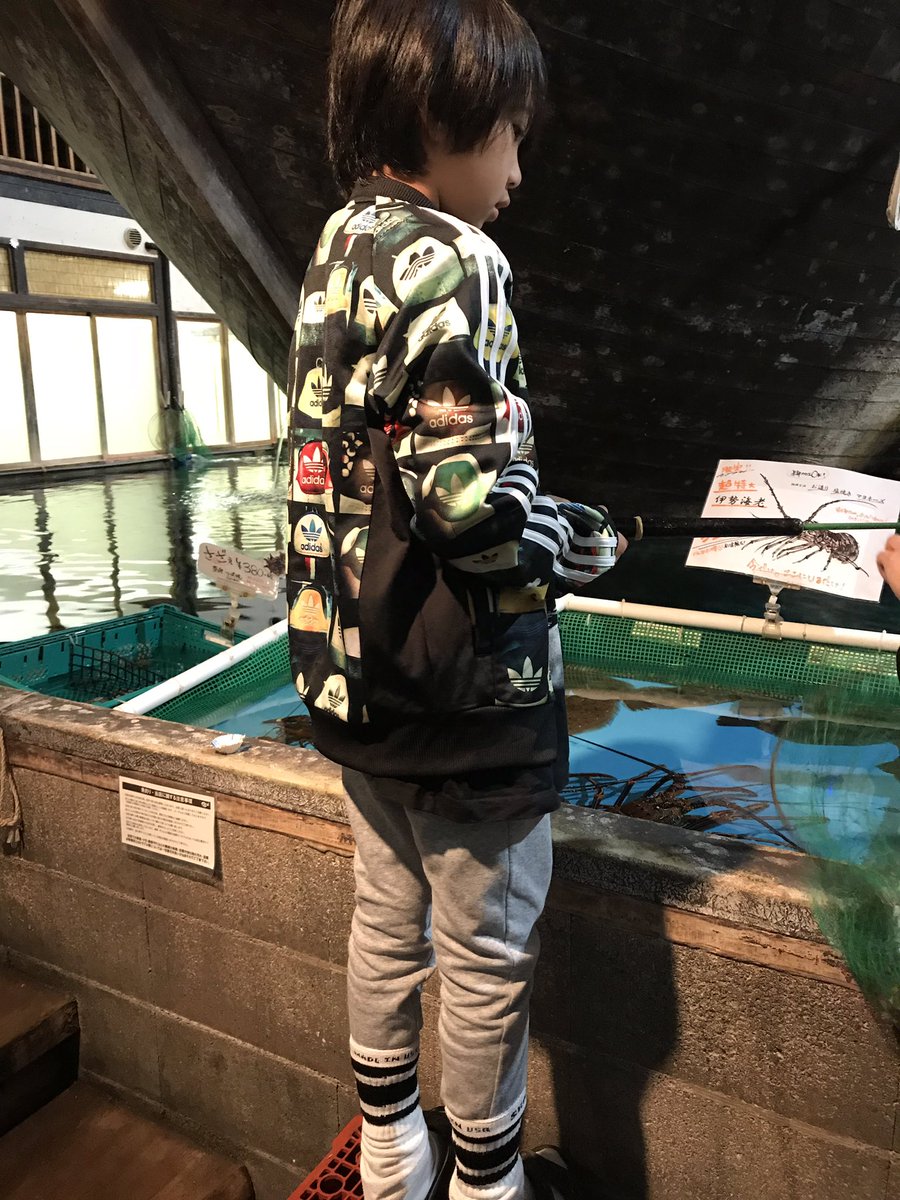 154Reo's tweet photo. 2018.10.30 のりこ宅でHalloween party🎃👻
10.31 家族でざうおに行き魚釣り🎣
11.1 毎年恒例酉の市 https://t.co/SFQic5tirV