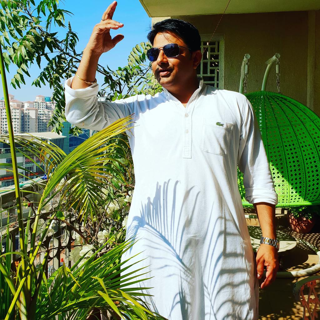 DhillonVijay's tweet photo. "चिंगारी थी महज़ मगर अब नूर हो गई
मेरी दोस्ती के बाद तू मशहूर हो गई"
हरयाणवी के तो I ❤️ u में भी बस I कैपिटल होता है। #HappyFriendshipShipDay दोस्तो। https://t.co/KaKA4YNUd8