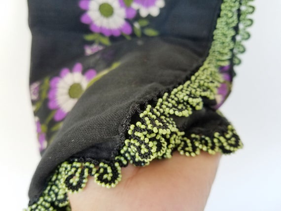 parlaperi's tweet photo. Turkish Vintage Scarf / Purple Flowers and Green Leaves on Black Gauze Fabric / Bead Oya Trim / Women Gifts / Handmade / Summer Scarf #InfinityScarf #VintageScarf 
$27.80
➤ https://t.co/XzZ9PrFPsL https://t.co/ykNiGphGp3