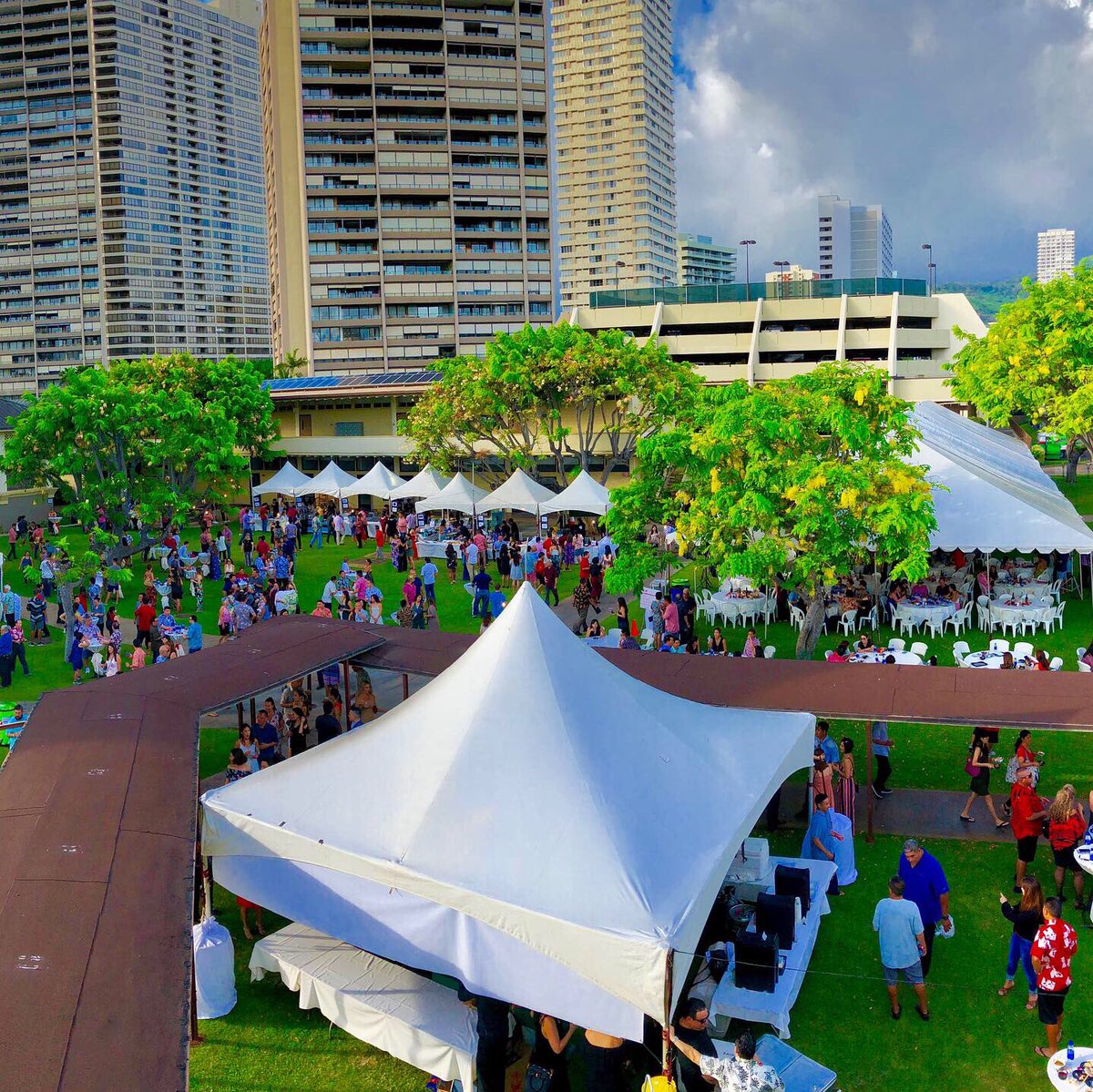Iolani_School's tweet photo. The 24th Annual โA Touch of โIolaniโ is in full swing! #iolanischool #touchofiolani #iolanialumni #iolaniclassof2000 https://t.co/ebXW9vvZq0