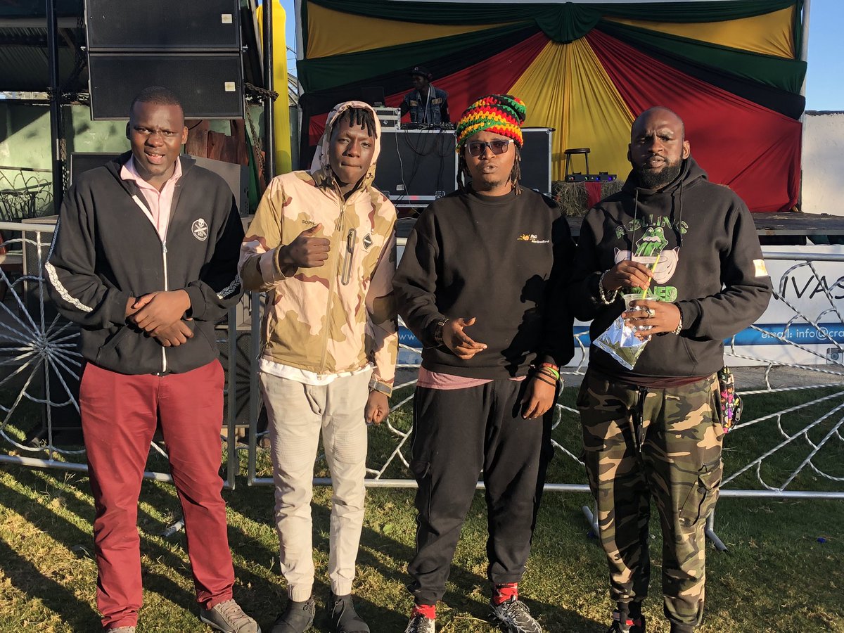TheSoftLifeGod's tweet photo. Aluta continua #miraafestcrayfish @Ochunglofamily #PlusOneSolutions https://t.co/86SaugShaS
