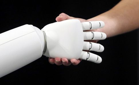 wef's tweet photo. Would #AI be better at governing than politicians? https://t.co/Lpm86c27Sz #politics https://t.co/NKuU05TyFu
