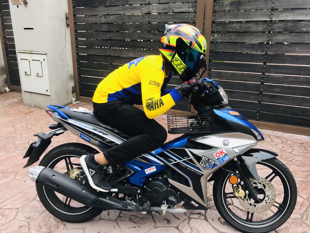asyraf5954's tweet photo. Kali ni bawak Y15 ke KARNIVAL GEN BLU YAMAHA kat MAEPS, Serdang
4 Ogos 2019

#yamaha 
#genblu 
#y15 
#kapcai 
#monogramstickerbyrentap
#rentapprinting
#r25tidakdilupa 😜 https://t.co/Sq4xIGUFB9