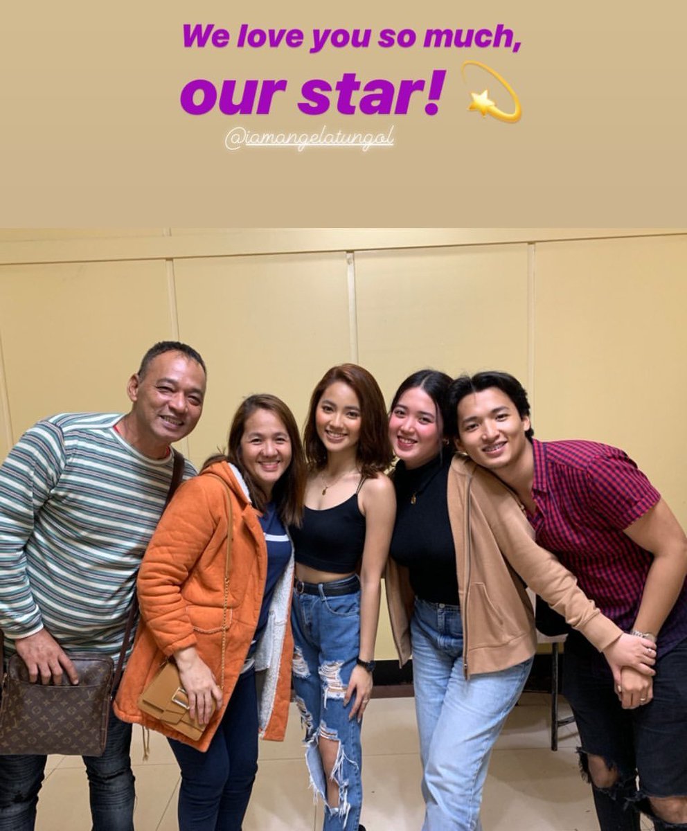 OFCLTeamANGELA's tweet photo. IGs: rcrtungol

Supportive family forever! 💜 @iamangelatungol @evelyn_tungol @rcrtungol @rulentungol 

#PBBCelebr8AtTheBigNight https://t.co/RrA3a5cDW5