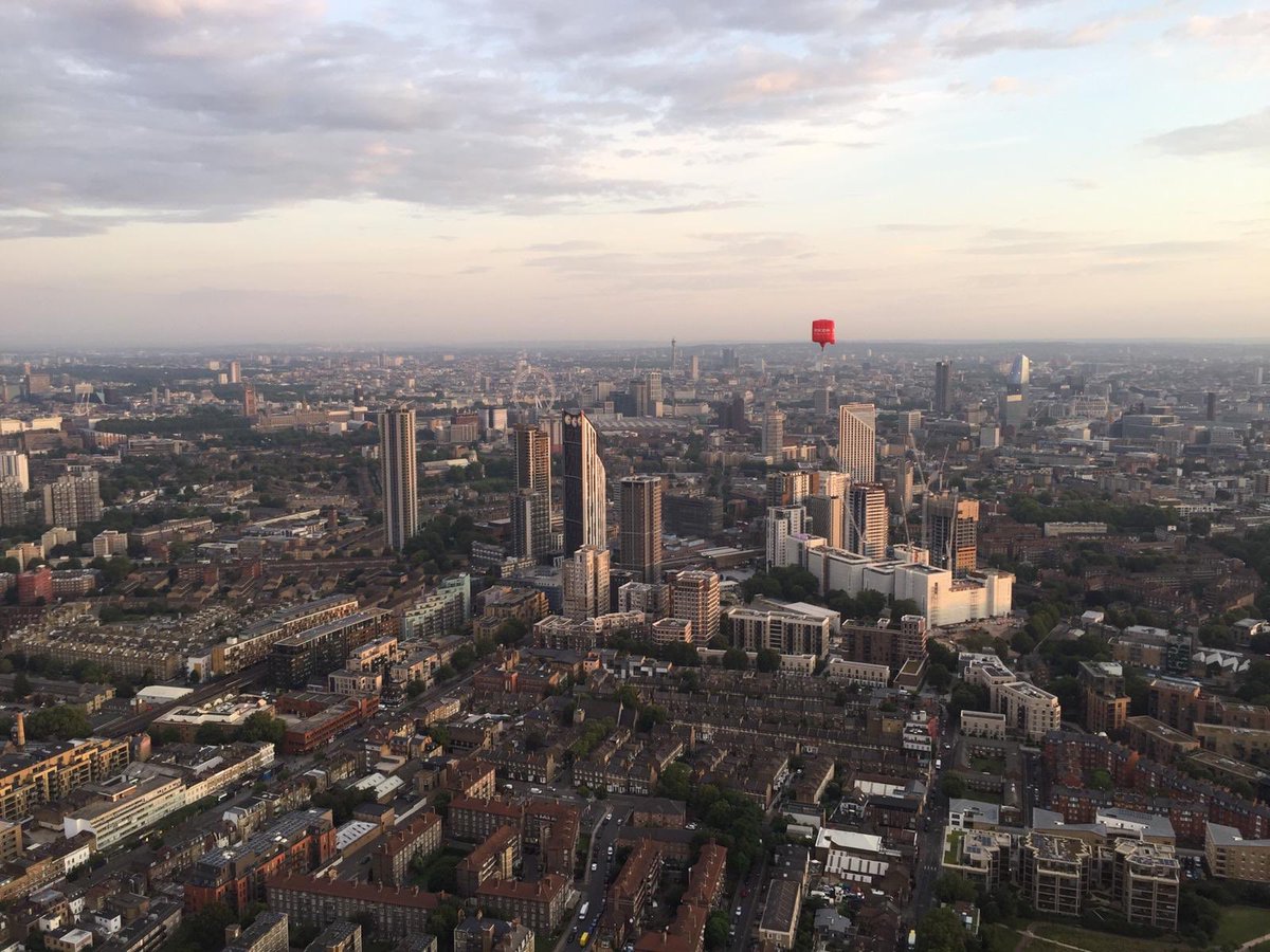 XBallooning's tweet photo. Our @RicohUK #hotairballoon has launched from @BurgessPk and we are now flying over #RideLondon! Keep your eyes peeled for us! #PRLClassique #UCIWWT @RideLondon @BBCNews @visitlondon @SkyNews @TimeOutLondon https://t.co/TpS5IlibRh
