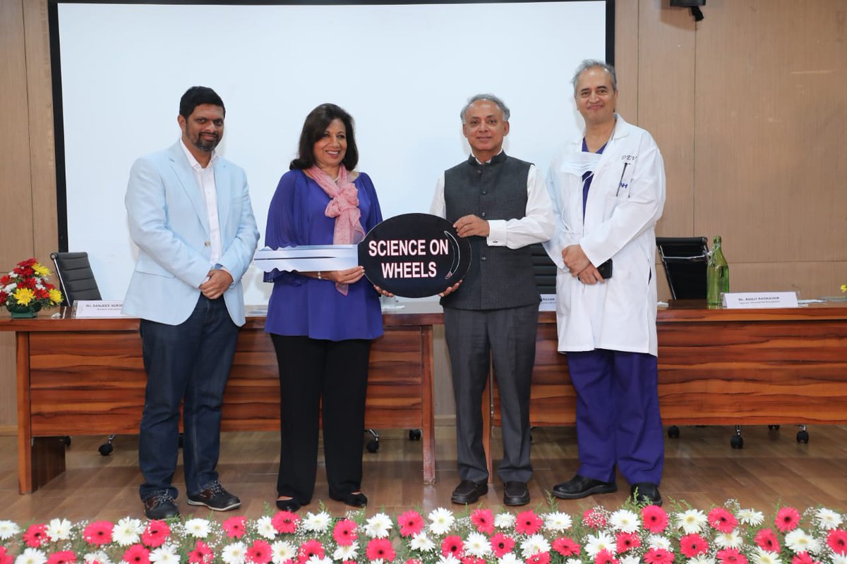 Biocon_FDN's tweet photo. #BioconFoundation also provided a Mobile Science Lab which will deliver hands-on science classes for the students of government schools in Anekal Taluk, Bengaluru. #EmpoweringCommunities #EngagedForImpact #Education https://t.co/AZo4E3SNyI