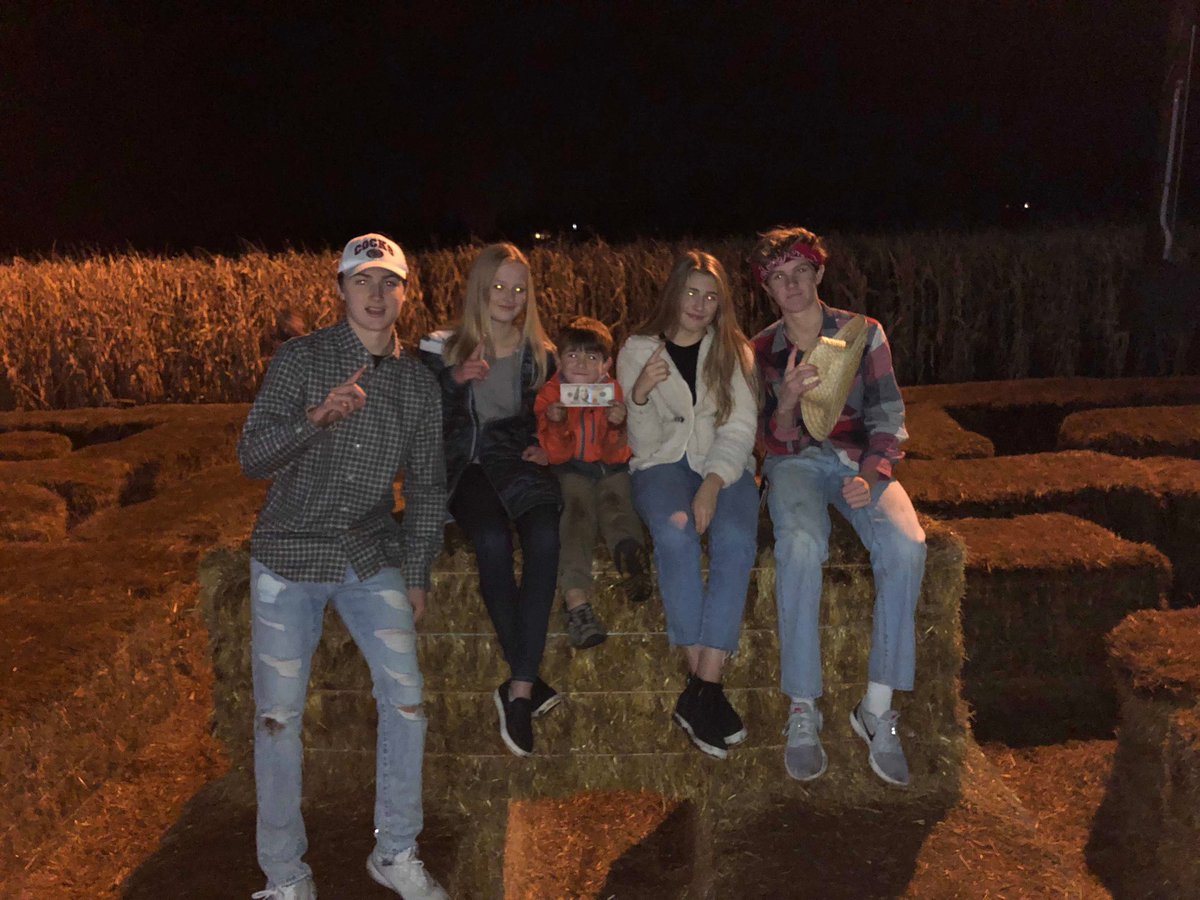 cole_pearson25's tweet photo. Happy birthday brutha❤️ @conmanb2 hope u had a great day🤟🏼 #dd #18th https://t.co/OSwLlS6Hht