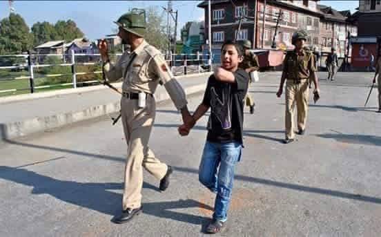 GhaniQuder's tweet photo. Someone raise a voice now that my Kashmir is burning. No justice. Now that my Kashmir is burning. Now remove the cruelty that my Kashmir is burning https://t.co/aOFtO2D4MH
