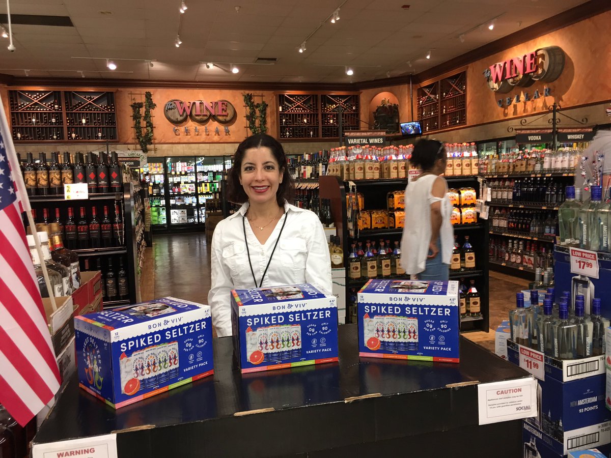 khorshid_t's tweet photo. My sampling event for Bon &amp; Viv #spikedseltzer, which has purified water and natural fruit flavors to create the 4.5% alcohol and a clean, crisp taste, today at Stater Bros, 1048 N El Camino Real, Encinitas, CA! #bonandviv #spikedlife #staterbros #socialsampling #instoresampling https://t.co/wkTh1Cm0OK
