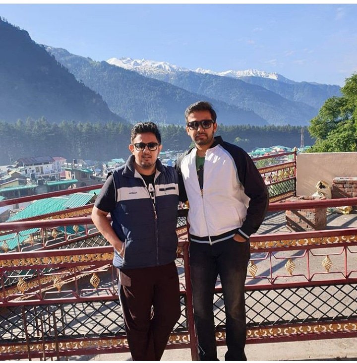 kar_samik's tweet photo. @pnbindia Beautiful memory from our last trip in Manali..Tagging my childhood best friend @soumadipmoitra..20years of our friendship #PyaariYaari #PNB #photo #best #friend #happyfriendshipday #friendship #bank https://t.co/qVh5cveBjX