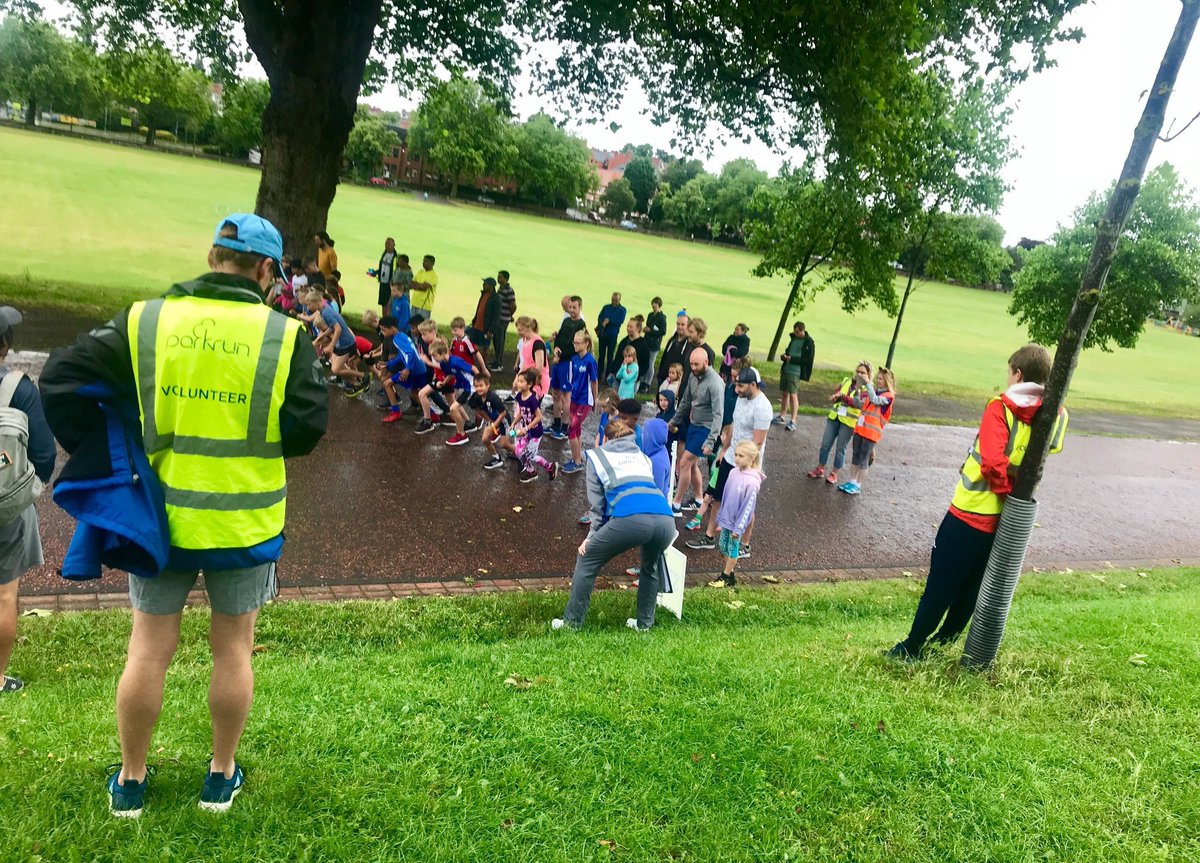 🚨 Last Sunday, junior parkrunners completed their 5-millionth km which means: 

🌎 They’ve effectively been around the world 125 times
🌓 They’ve been the same distance as going to the moon and back 6.5 times
☀️ There’s only another 145,000,000 to reach the sun!

#loveparkrun