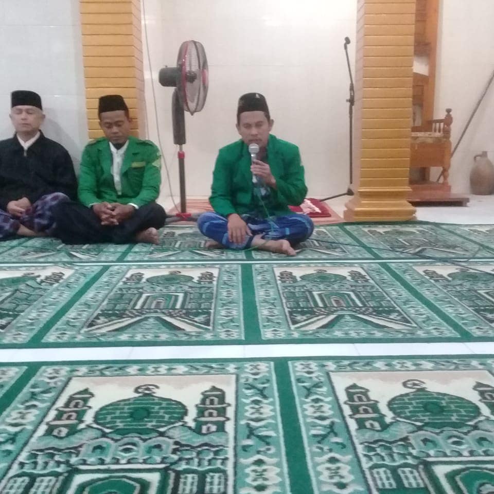 Pengajian dalam rangka Menjalin Ukhuwah Basyariah sebagai tindaklanjut dari pelaksanaan Diklatsar Banser Rayon Barat bersama Masyarakat Kedung Menjangan di Masjid Subulussalam Kedung Menjangan, Punung - Pacitan malam tadi. 

#KitaIniSama #AnsorMaju1Barisan
#AnsorBanserPunung
