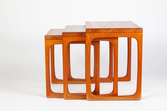 _pamono's tweet image. This  set of #nestingtables from Denmark was made of solid teak by Gelsted in the 1960s.  

Available on Pamono: buff.ly/2YAE5lq

#scandinavianstyle #scandinaviandesign