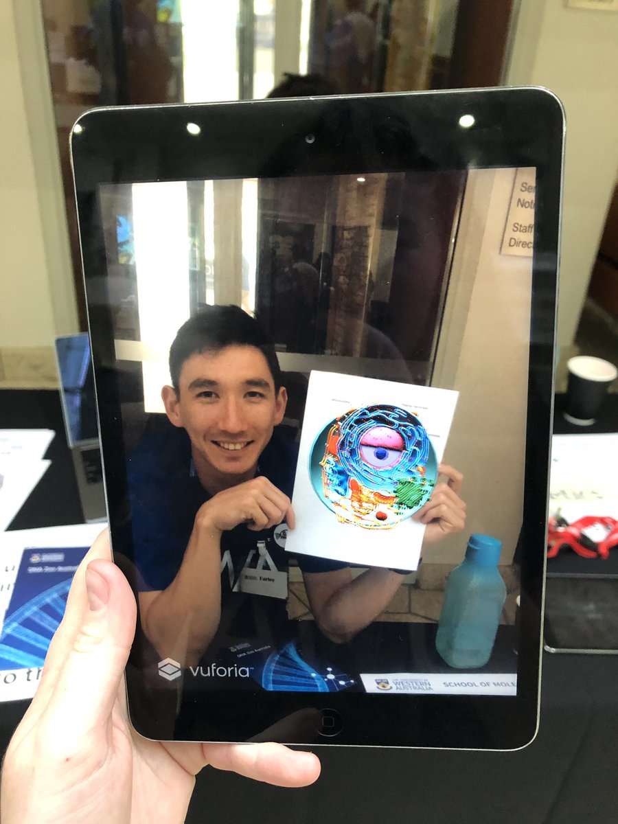 Come to #UWAOpenDay playing with some AR DNA @SMS_UWA #BaylissAR